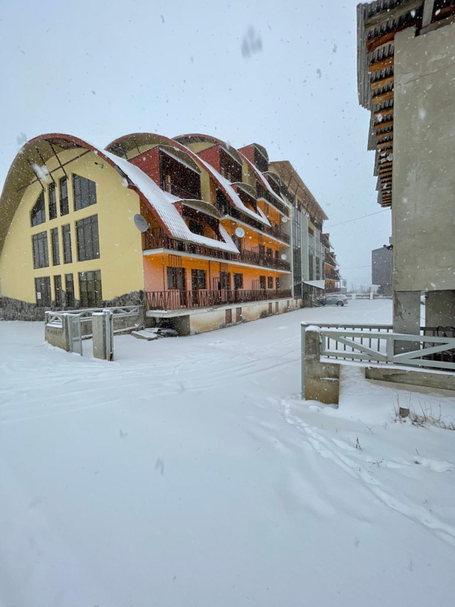 Apartment In Hotel Snow Plaza Bakuriani Exterior foto